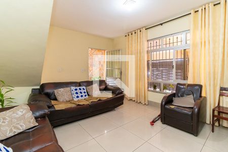 Sala de casa para alugar com 3 quartos, 180m² em Vila Verde, São Paulo