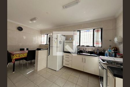 Casa à venda com 167m², 3 quartos e 3 vagasCozinha