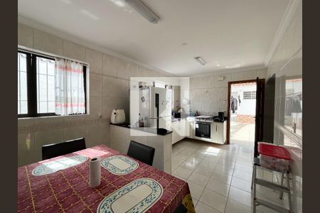 Casa à venda com 167m², 3 quartos e 3 vagasCozinha