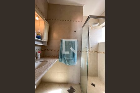 Casa à venda com 167m², 3 quartos e 3 vagasBanheiro da Suíte 1