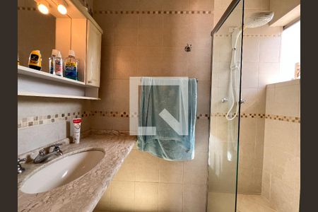 Casa à venda com 167m², 3 quartos e 3 vagasBanheiro da Suíte 1