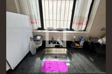 Casa à venda com 167m², 3 quartos e 3 vagasCozinha