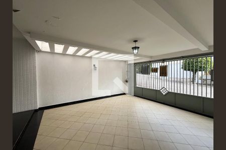 Casa à venda com 167m², 3 quartos e 3 vagasGaragem