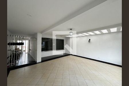 Casa à venda com 167m², 3 quartos e 3 vagasGaragem