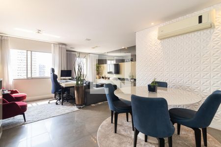 Sala de apartamento à venda com 1 quarto, 77m² em Vila Olímpia, São Paulo