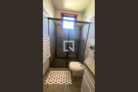 Casa à venda com 420m², 5 quartos e 4 vagas Casa à venda com 420m², 5 quartos e 4 vagasBanheiro Social 2