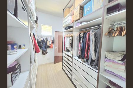 Casa à venda com 950m², 7 quartos e 8 vagasSuíte 4