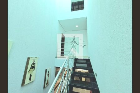 Casa à venda com 950m², 7 quartos e 8 vagasEscada