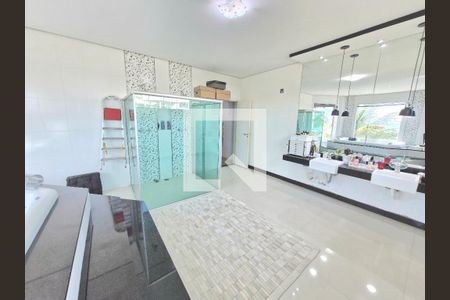 Casa à venda com 950m², 7 quartos e 8 vagasSuíte 4