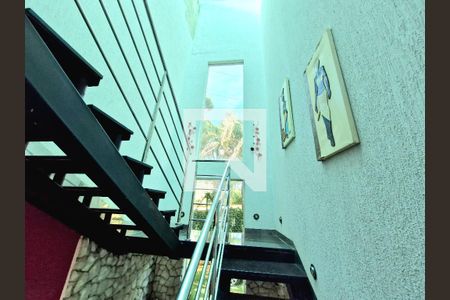 Casa à venda com 950m², 7 quartos e 8 vagasEscada