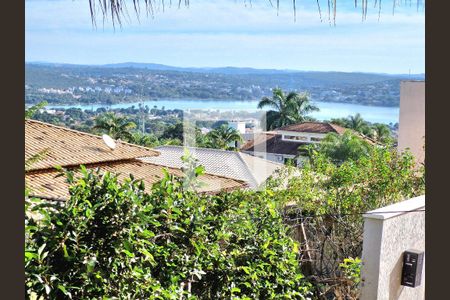 Casa à venda com 950m², 7 quartos e 8 vagasVista