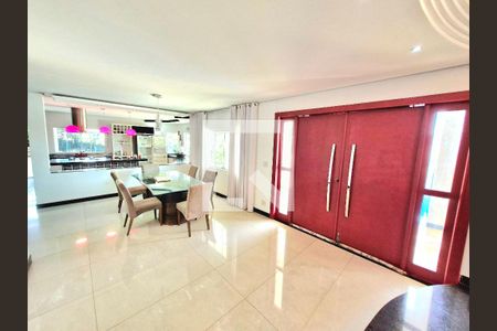 Casa à venda com 950m², 7 quartos e 8 vagasSala