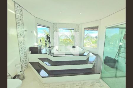 Casa à venda com 950m², 7 quartos e 8 vagas Casa à venda com 950m², 7 quartos e 8 vagasSuíte 4