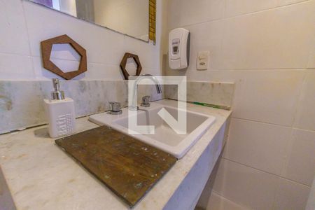 Apartamento para alugar com 70m², 2 quartos e 2 vagasBanheiro Social