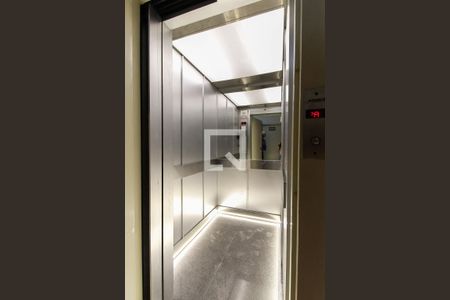 Apartamento para alugar com 55m², 2 quartos e 1 vaga Apartamento para alugar com 55m², 2 quartos e 1 vagaElevador
