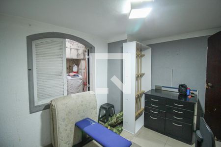 Quarto 1 de casa para alugar com 3 quartos, 75m² em Vila Bertioga, São Paulo