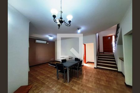 Sala de casa à venda com 5 quartos, 250m² em Cidade Universitária, Campinas