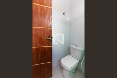 Banheiro de kitnet/studio para alugar com 1 quarto, 30m² em Engenho do Mato, Niterói
