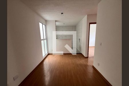 Sala de apartamento para alugar com 2 quartos, 45m² em Três Barras, Contagem