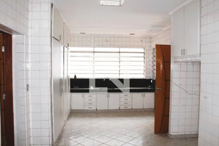 Casa para alugar com 240m², 4 quartos e 4 vagasCozinha