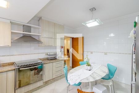 Casa à venda com 300m², 4 quartos e 3 vagas Casa à venda com 300m², 4 quartos e 3 vagasCozinha