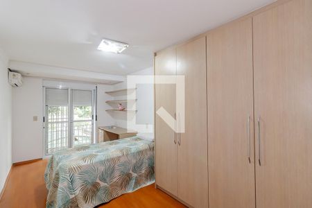 Casa à venda com 300m², 4 quartos e 3 vagas Casa à venda com 300m², 4 quartos e 3 vagasQuarto 2