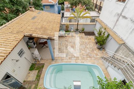 Casa à venda com 300m², 4 quartos e 3 vagas Casa à venda com 300m², 4 quartos e 3 vagasPiscina