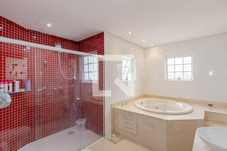 Casa à venda com 300m², 4 quartos e 3 vagas Casa à venda com 300m², 4 quartos e 3 vagasBanheiro da Suíte 4