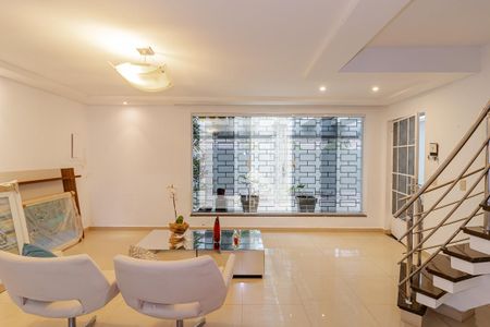 Sala de casa à venda com 4 quartos, 300m² em Liberdade, São Paulo