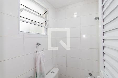 Casa à venda com 300m², 4 quartos e 3 vagas Casa à venda com 300m², 4 quartos e 3 vagasBanheiro da Piscina