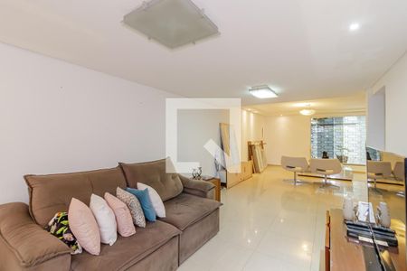 Sala de casa à venda com 4 quartos, 300m² em Liberdade, São Paulo