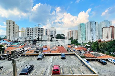 Vista do Quarto 1 de apartamento para alugar com 3 quartos, 65m² em Jardim Flor da Montanha, Guarulhos