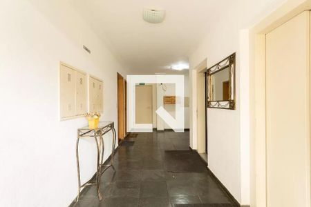 Hall de entrada de apartamento para alugar com 3 quartos, 65m² em Jardim Flor da Montanha, Guarulhos