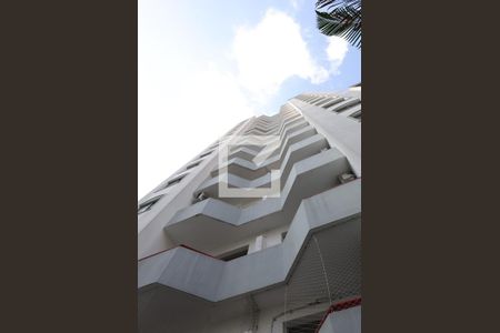 Apartamento para alugar com 66m², 2 quartos e 1 vagaFachada