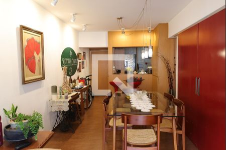 Apartamento para alugar com 66m², 2 quartos e 1 vagaSala