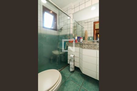 Banheiro da Suíte de apartamento à venda com 3 quartos, 181m² em Jardim Lindóia, Porto Alegre