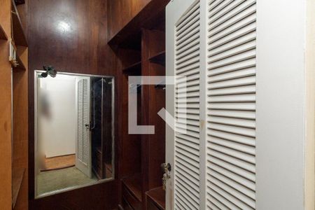 Closet do Quarto 1 - Suíte de apartamento para alugar com 3 quartos, 146m² em Higienópolis, São Paulo