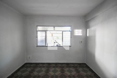 Quarto de casa para alugar com 1 quarto, 500m² em Olinda, Nilópolis