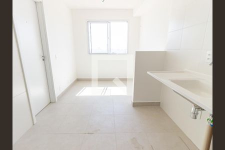Sala/Cozinha de apartamento à venda com 1 quarto, 24m² em Vila Claudia, São Paulo