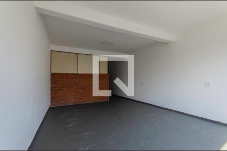 Casa para alugar com 140m², 1 quarto e 2 vagasSala