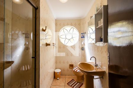 Casa à venda com 300m², 6 quartos e 2 vagasBanheiro da suíte 4