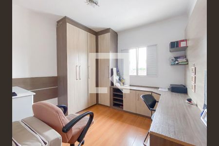 Casa à venda com 260m², 4 quartos e 2 vagasEscritório