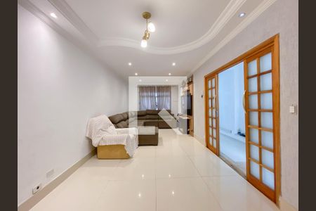 Sala de casa à venda com 4 quartos, 260m² em Cidade São Francisco, São Paulo