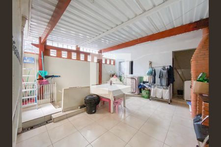 Casa à venda com 260m², 4 quartos e 2 vagasÁrea de Serviço