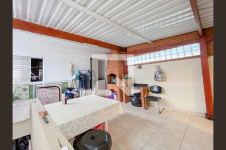Casa à venda com 260m², 4 quartos e 2 vagasÁrea de Serviço