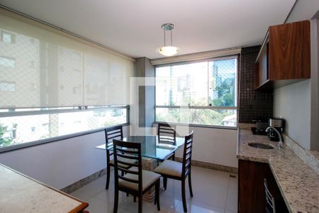 Sala de apartamento à venda com 3 quartos, 83m² em São Pedro, Belo Horizonte