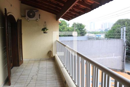 Casa à venda com 210m², 3 quartos e 3 vagasVaranda