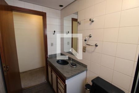 Apartamento à venda com 160m², 4 quartos e 3 vagasQuarto 3 - Banheiro