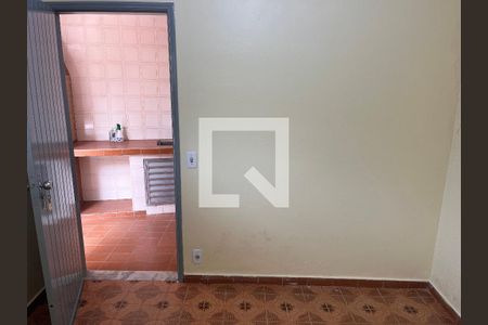 Casa à venda com 184m², 4 quartos e 3 vagasQuarto edícula 
