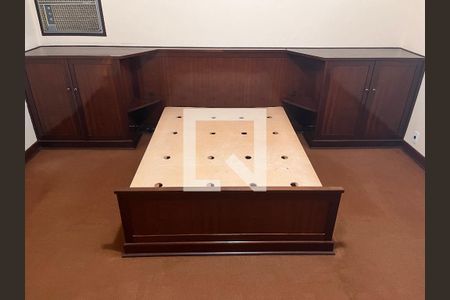 Casa à venda com 184m², 4 quartos e 3 vagasQuarto